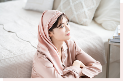 シルクの保湿効果でスキンケアも