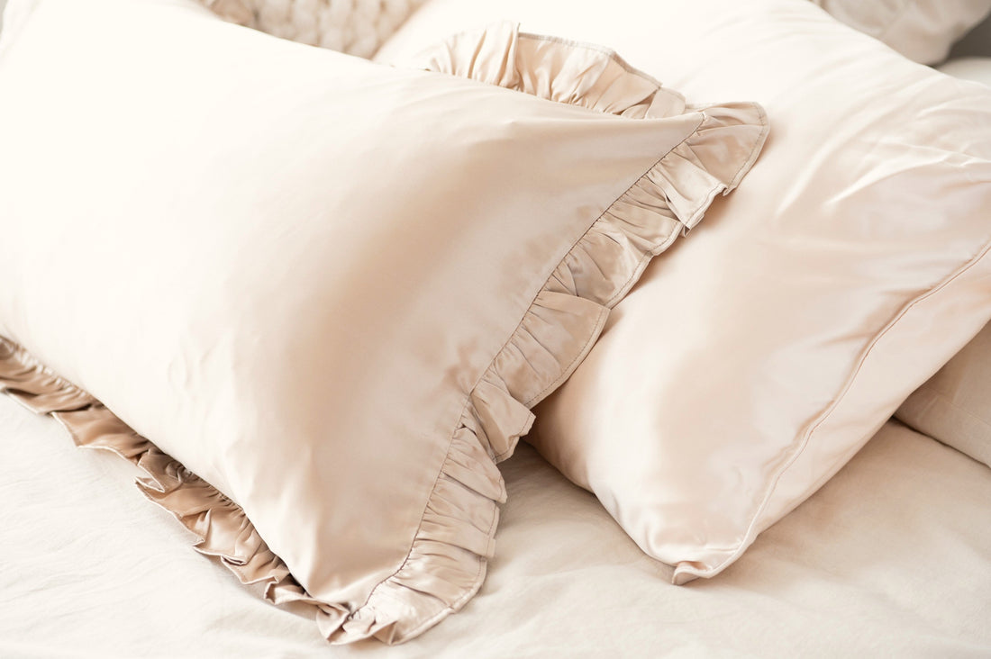 シルクの枕カバーの効果がすごい！肌や髪が綺麗になる理由と注意ポイント