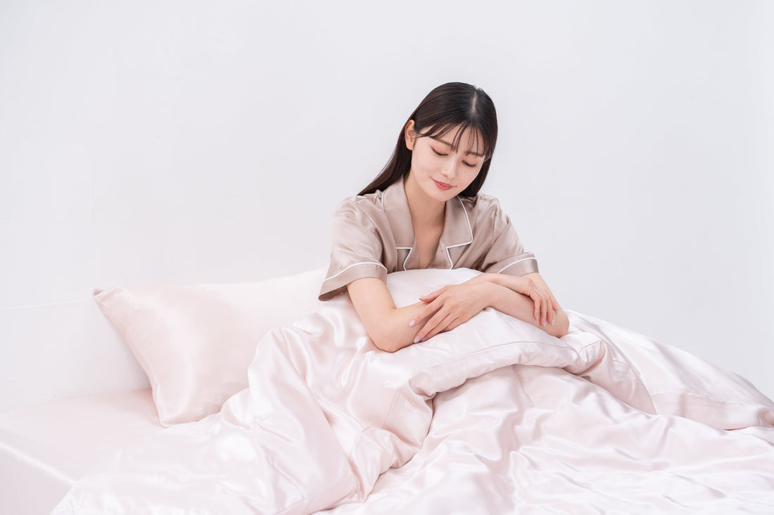 夏の掛け布団カバーはどうしてる？正しい選び方とシルクがおすすめな理由