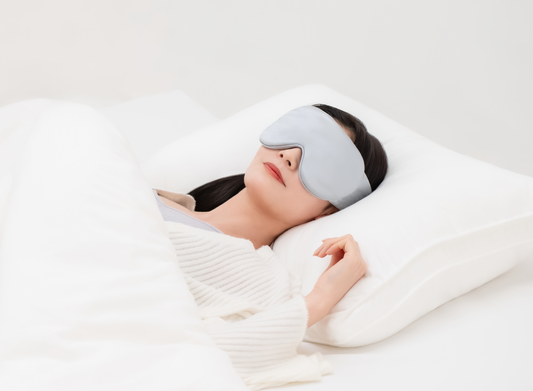 アイマスクに睡眠の質を改善する効果はある？選び方やおすすめの素材を解説
