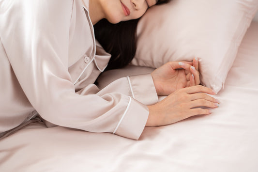 シルクの枕カバーはなぜ人気！？どこで売ってる？COCOSILKが選ばれる理由